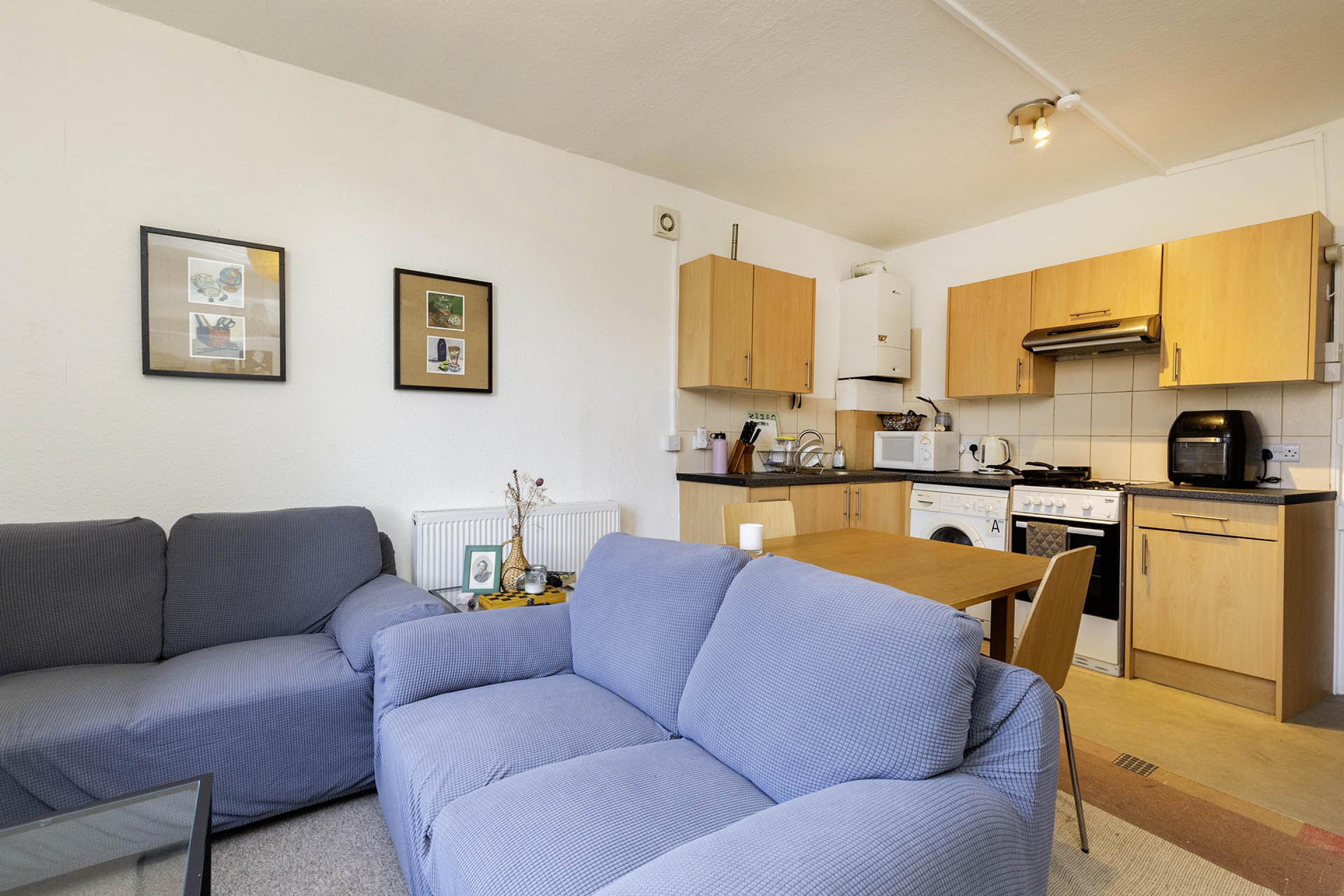 Modern Apartment Grosvenor Gardens, Willesden Green NW2